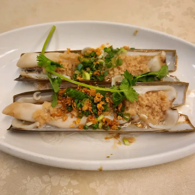 蒜蓉粉絲蒸蟶子皇