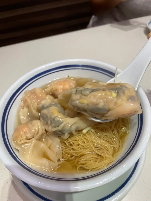 雲吞水餃麵