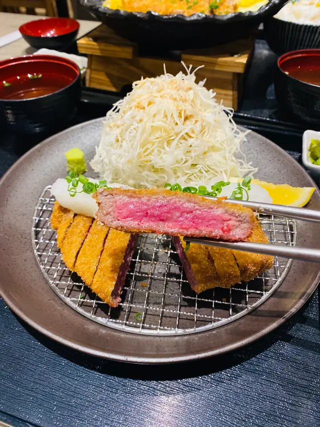 霙花翼板牛排套餐