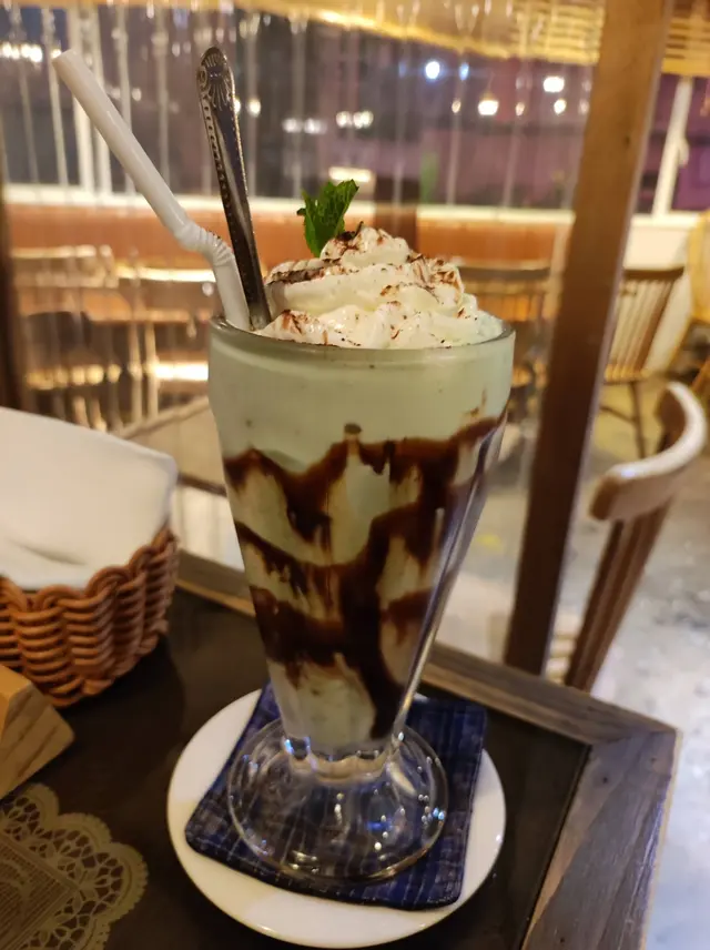 薄荷朱古力奶昔