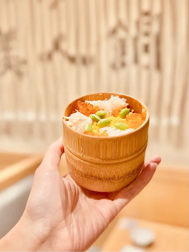 蟹肉三文魚子框飯