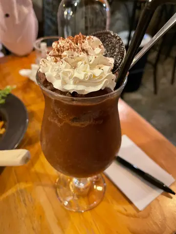 Oreo mocha smoothie