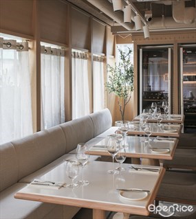 Bacchus Wine & Restaurant