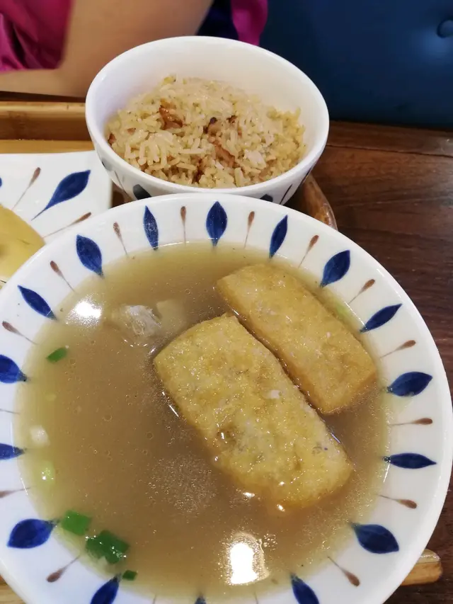 惹味油飯 肉骨茶