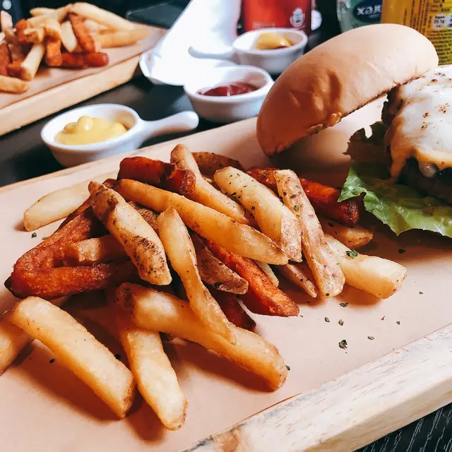 雙重芝士牛肉漢堡