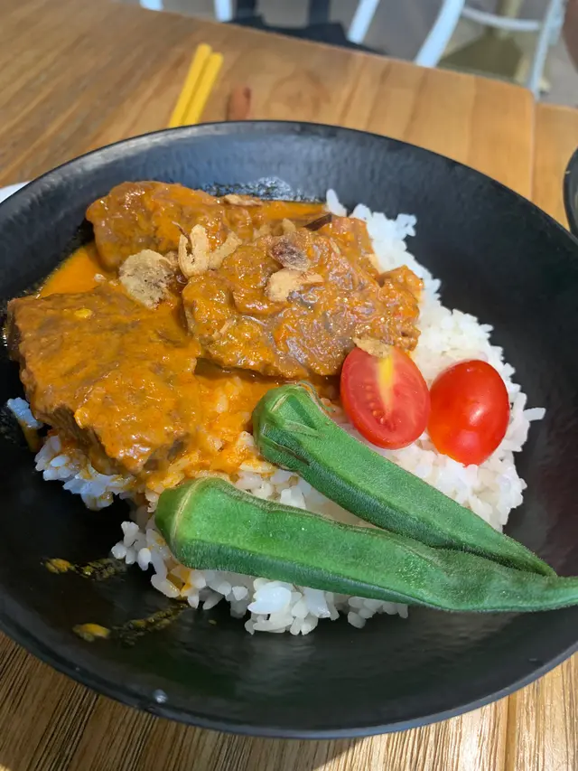 不變•招牌巴東牛展肉飯