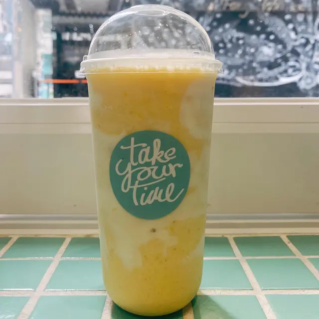 芒果熱情果優格果昔