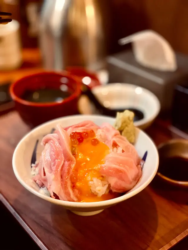 拖羅丼