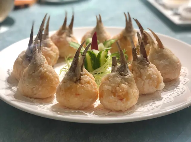 古法豬網油炸松葉蟹鉗