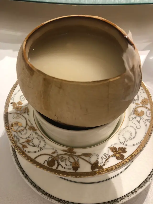 原個椰皇燉嫩雞湯