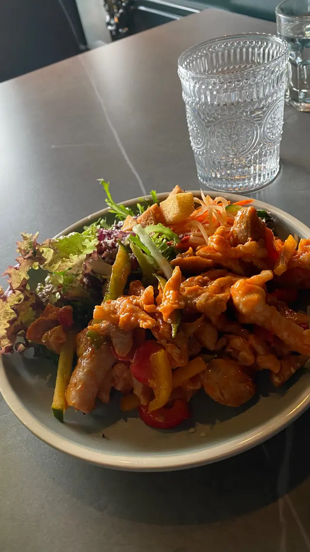 加$25就有沙律吧幾抵，質素都幾高