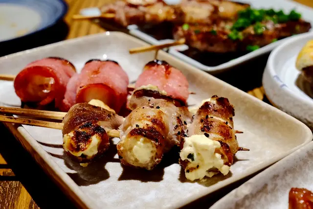 煙肉荔枝卷($38)&酒盜芝士卷($48)