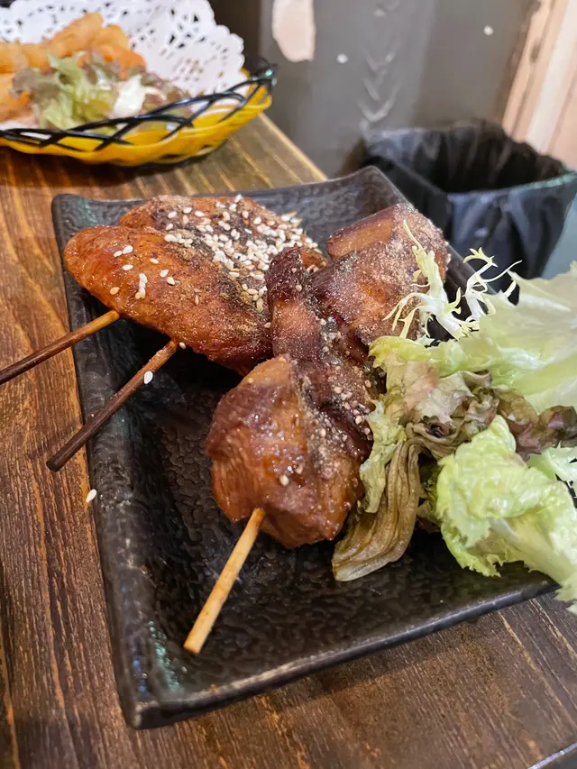 札幌芝麻香燒雞翼（兩隻），鹽燒厚切牛舌