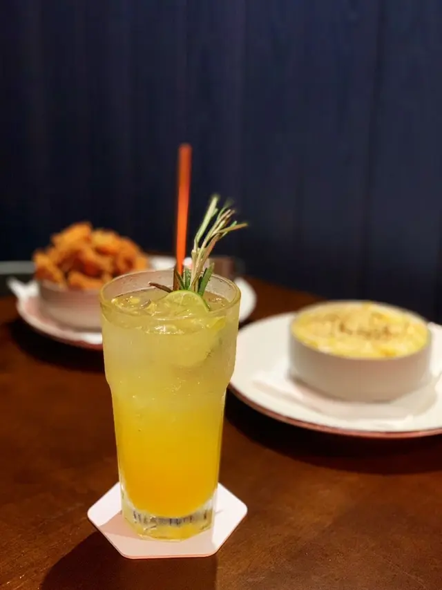 Rosemary & Passion fruit Gin Rickey