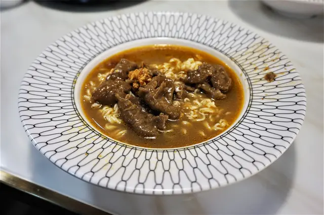 招牌沙嗲牛麵