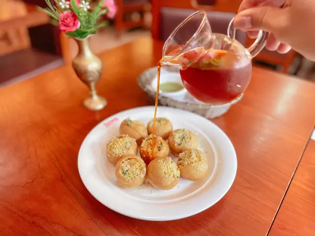 炸米餅配薄荷汁