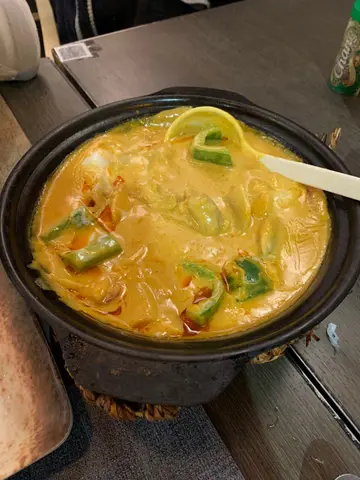 泰式黄咖喱鸡煲