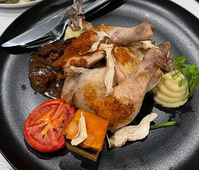 海鹽檸檬生燒原隻法國春雞