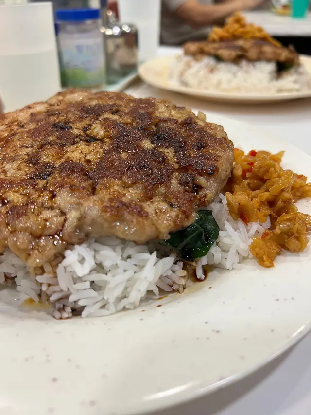 肉餅飯