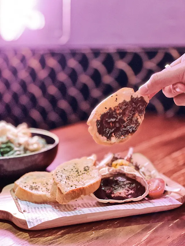 松葉蟹蓋多士𝐂𝐫𝐚𝐛 𝐒𝐡𝐞𝐥𝐥 𝐰𝐢𝐭𝐡 𝐓𝐨𝐚𝐬𝐭