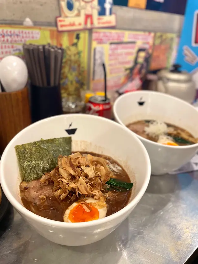 鰹魚味豚骨拉麵