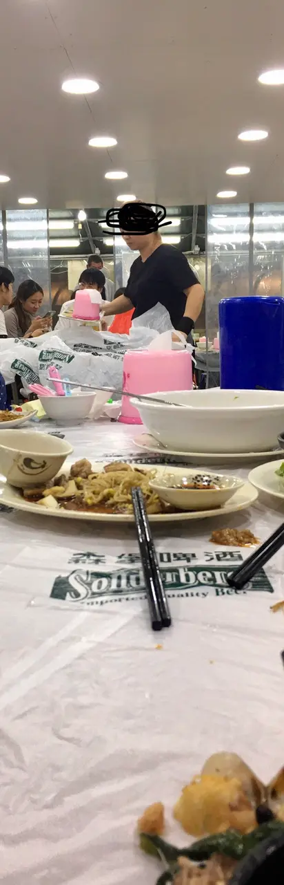 貨不對版到離晒譜，職員不帶口罩，提醒完後也繼續不帶口罩，態度極差