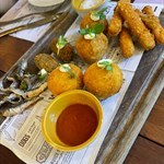 The appetizers weren’t enough that we ordered more..  This platter included the croquettes, anchovies and zucchini fries.  