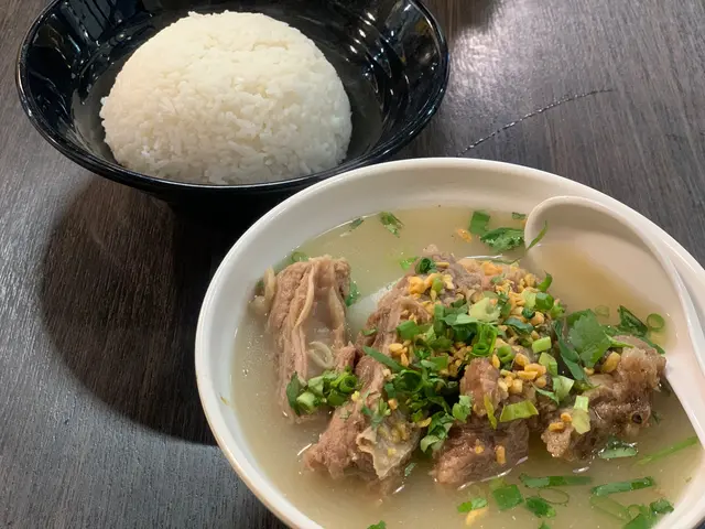 清湯牛腩飯