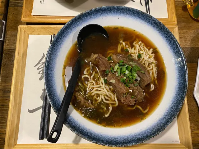 招牌紅燒牛肉麵