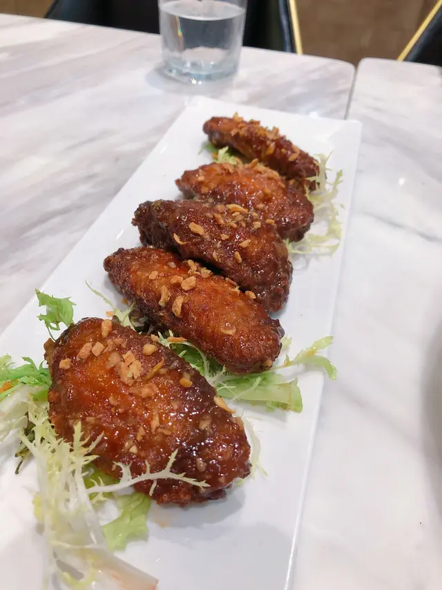 蜜糖蒜香雞翼$48
