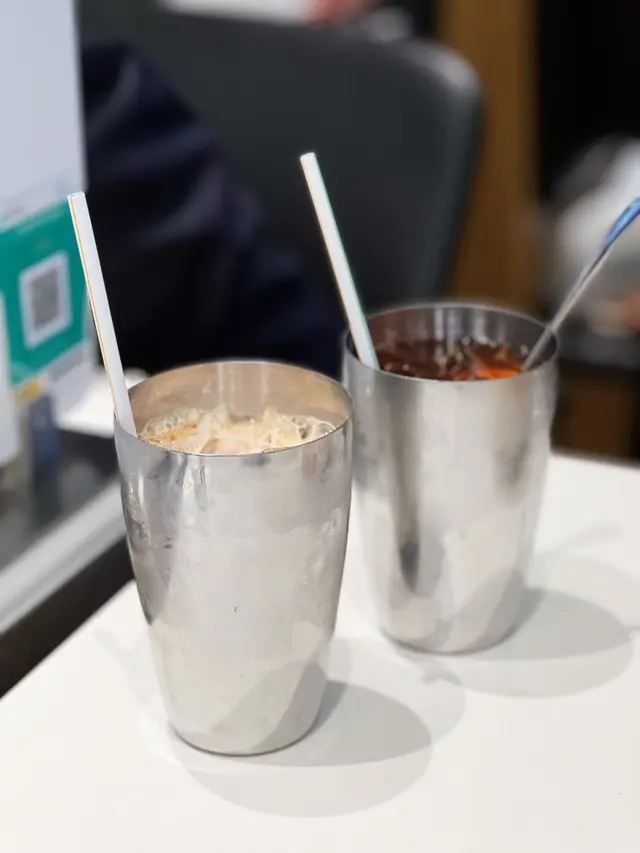 凍奶茶 & 凍檸茶 
