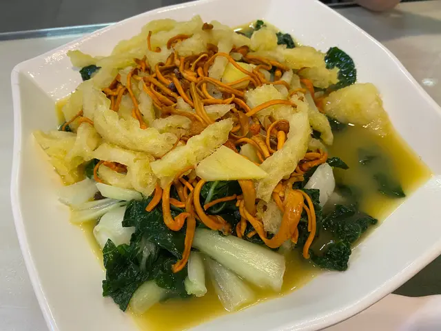 濃湯魚肚浸小白菜🥬