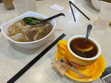 五香牛腩米線