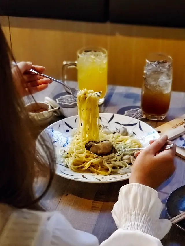 蒜片欖油生蠔·意大利麵