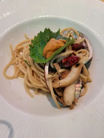 日本鮑魚海膽炒意粉