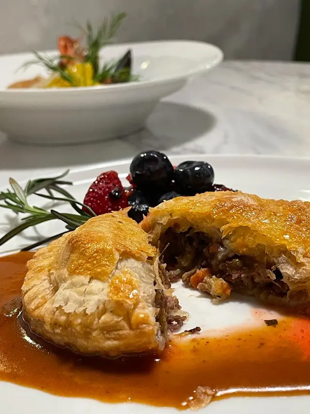 自家牛肝菌鴨肉餡批