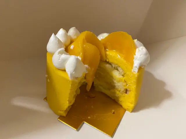 Fresh Mango Cake