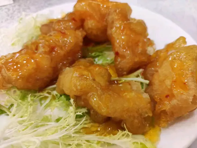 沙律菜伴柚子蝦球