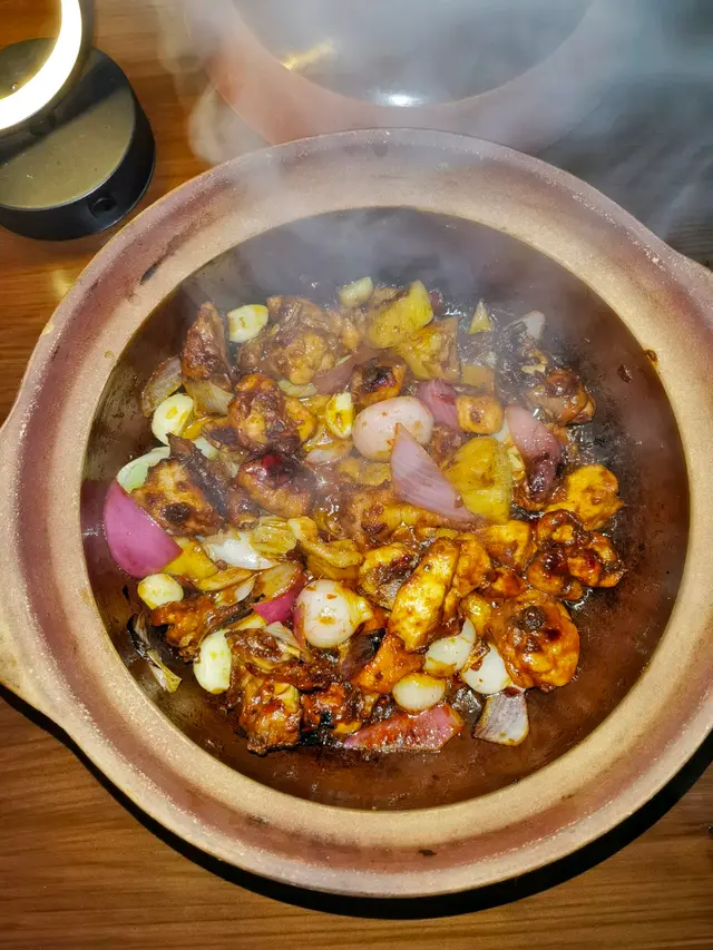 秘制香辣雞煲(半隻)