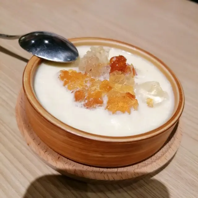 桃膠燉蛋白