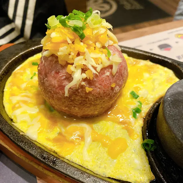 芝士蛋和牛漢堡扒