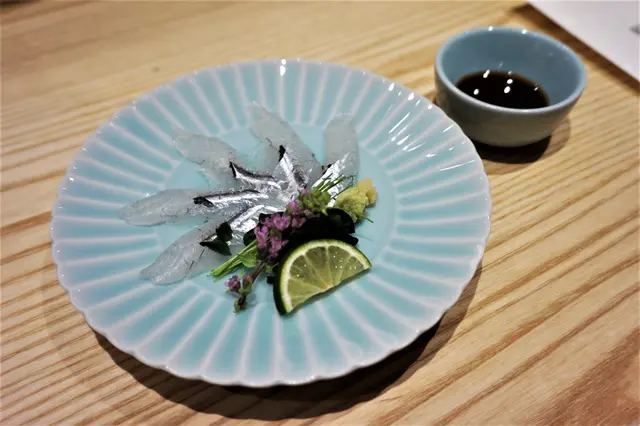 針魚刺身