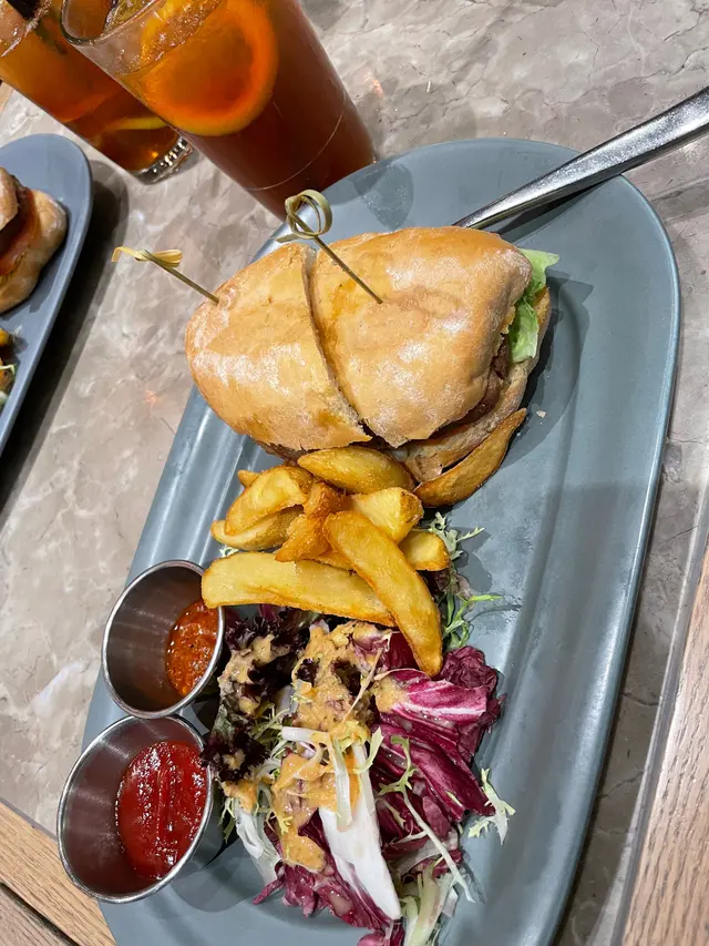 Set  lunch  