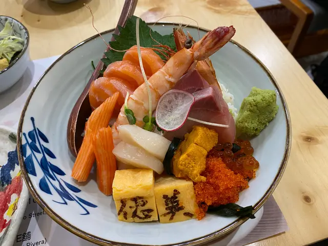 德美海膽魚生丼