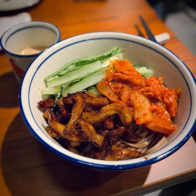 豬頸肉冷拌蕎麥麵