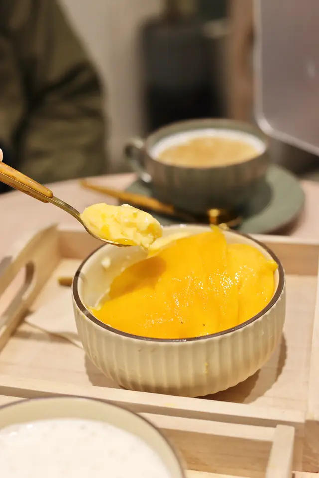 芒果奶昔雙皮奶