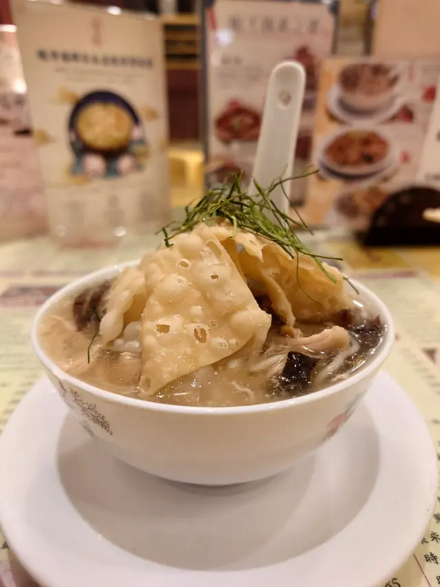 好多肉絲!不過唔係蛇。唔係唔夠熱係完全唔熱!