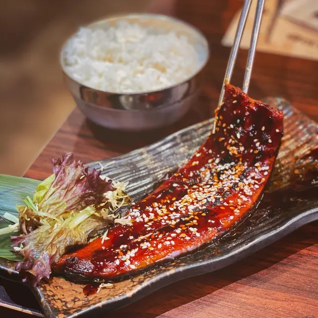 火炙原條鰻魚定食