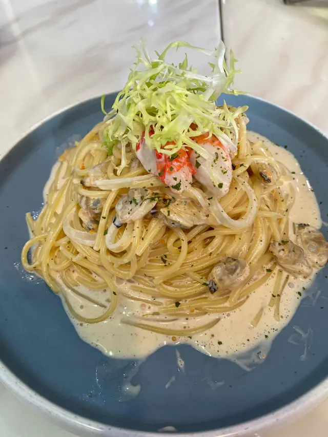 蜆肉蟹棒明太子牛乳意粉