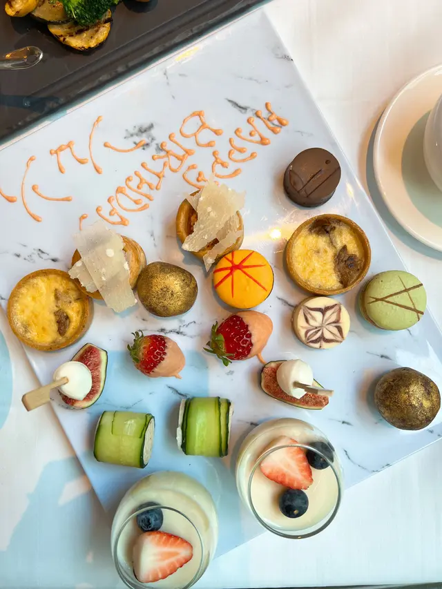 𝙰𝚏𝚝𝚎𝚛𝚗𝚘𝚘𝚗 𝚝𝚎𝚊 𝚜𝚎𝚝